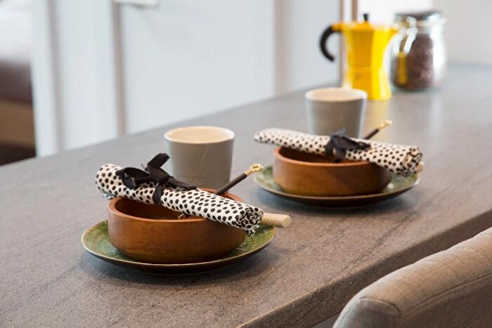 2 Bedroom Apartment To Rent In Flat Sawmill Court, Murray Street, Manchester, Greater Manchester, M4