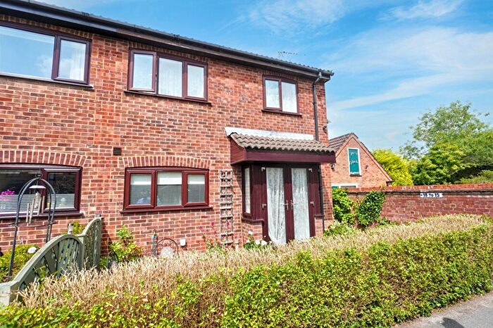 2 Bedroom Terraced House For Sale In Totteridge Road, High Wycombe, HP13