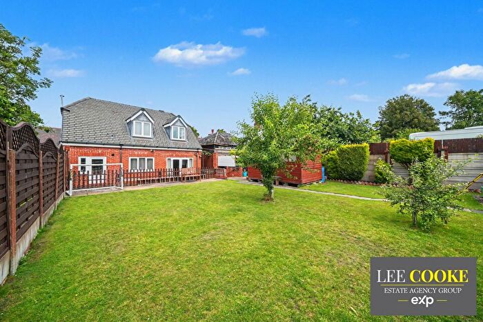 4 Bedroom Detached House For Sale In Thorneycroft Lane, Fallings Park, Wolverhampton, WV10
