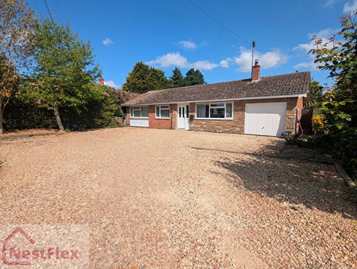 3 Bedroom Bungalow For Sale In Moulton Chapel, Spalding, Lincolnshire, PE12