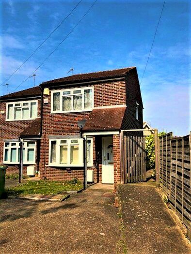 2 Bedroom Terraced House To Rent In The Oaks, Woolwich, SE18