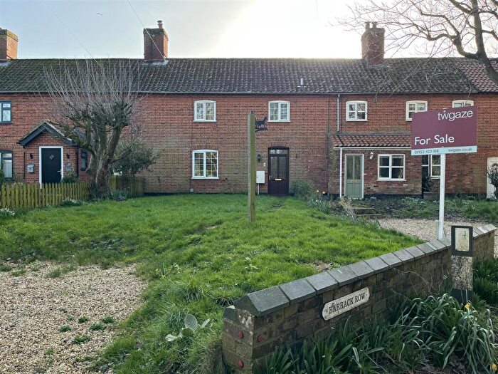 3 Bedroom Cottage For Sale In Barrack Row, Little Ellingham, NR17