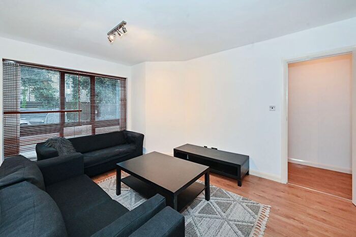 2 Bedroom Flat To Rent In Torriano Mews, Kentish Town., NW5
