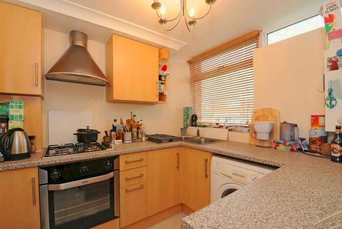 2 Bedroom Maisonette To Rent In Woking, Surrey, GU22