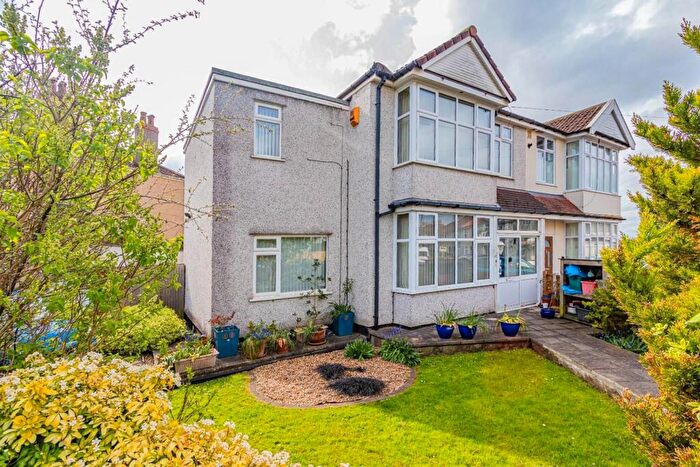 6 Bedroom Semi Detached House For Sale In Reynolds Walk, Horfield, Bristol, BS7