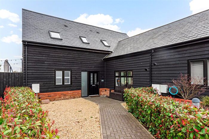 3 Bedroom Link Detached House For Sale In West Street, Lilley, Luton, Hertfordshire, LU2