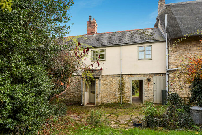 3 Bedroom Semi-Detached House To Rent In Kings Head Lane, Islip, OX5