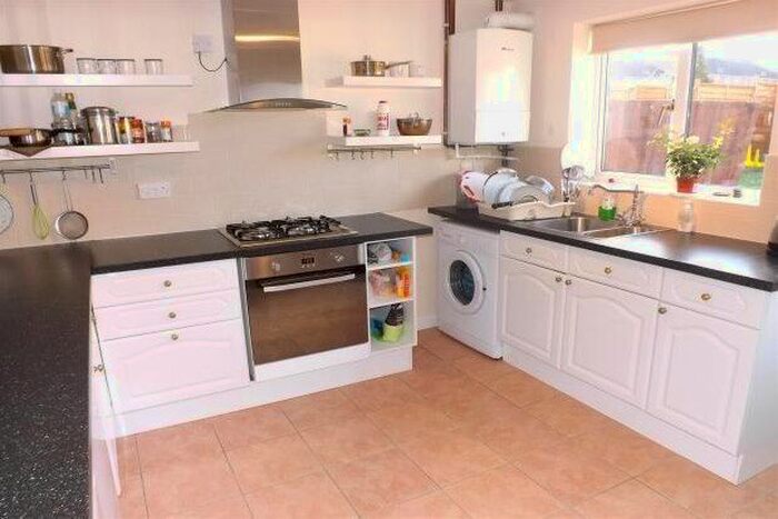 2 Bedroom Property To Rent In Ravenglass Road, Swindon, SN5