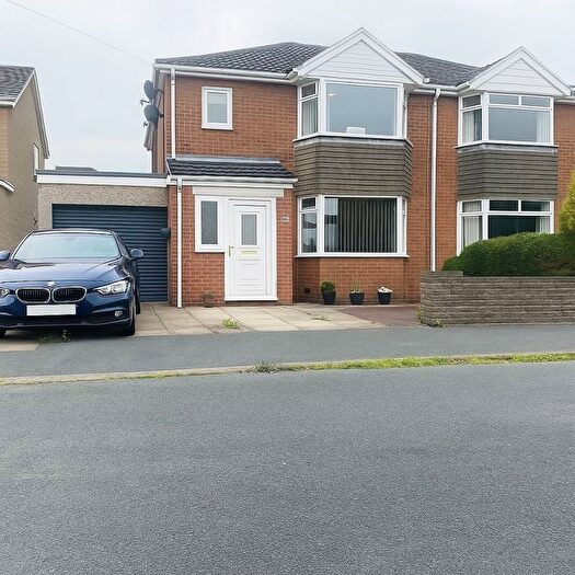 3 Bedroom Semi-detached House For Sale In Reeval Close, Barnoldswick, BB18