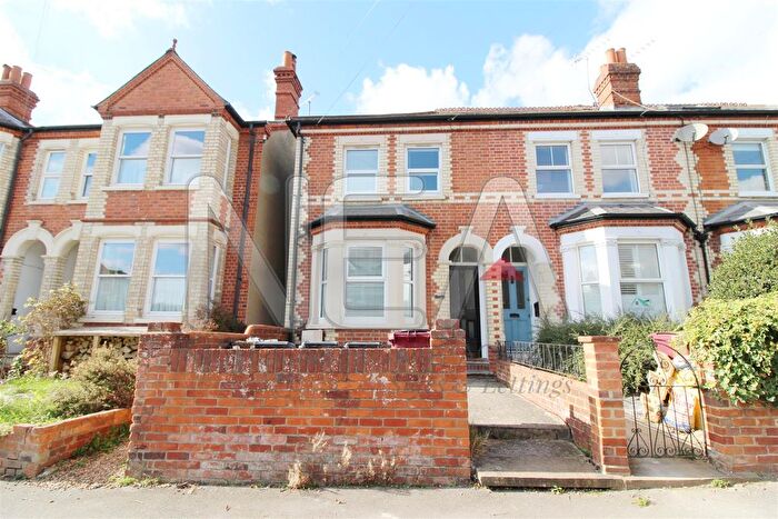 1 Bedroom Flat To Rent In Priory Avenue, Caversham, Reading, RG4