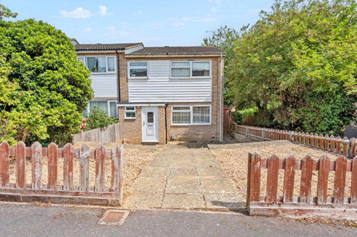 3 Bedroom End Of Terrace House For Sale In Finch Walk, Flitwick, MK45