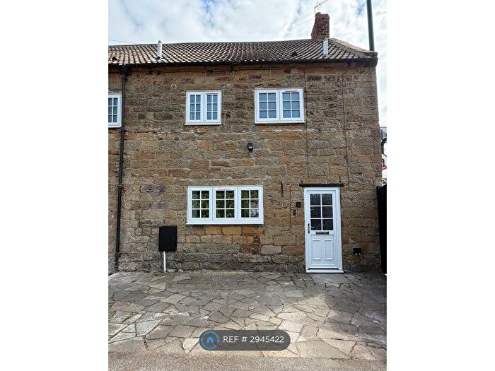 2 Bedroom End Terrace House To Rent In Church St, Redcar, TS11