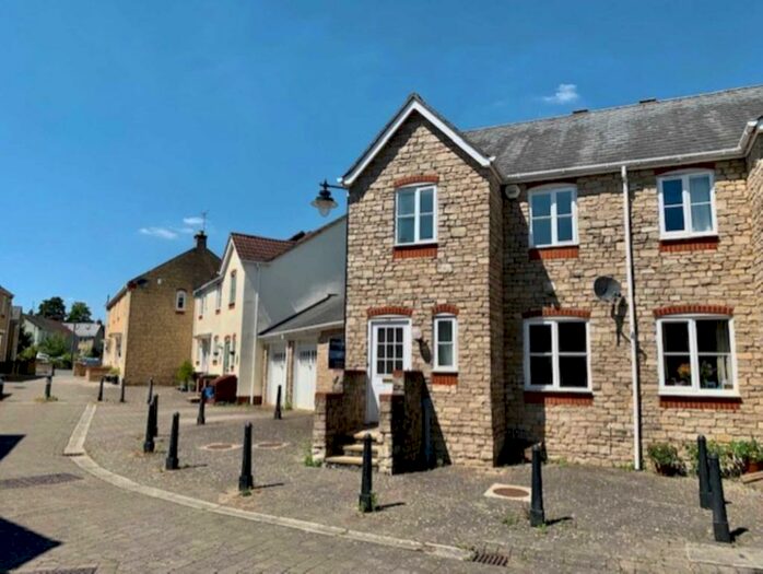3 Bedroom Terraced House To Rent In Delta Court, Frome, BA11