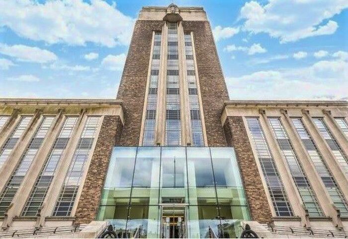 3 Bedroom Flat To Rent In Wallis House, Great West Road, Brentford, TW8