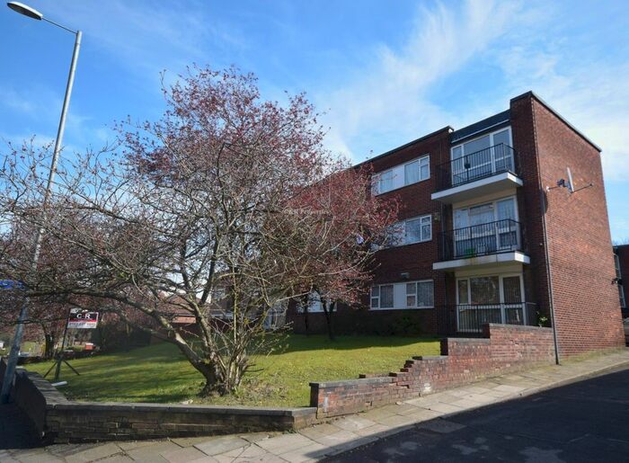 2 Bedroom Flat To Rent In Lovell Court, Crumpsall, Manchester, M8