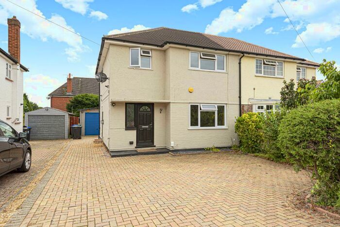 3 Bedroom Semi-Detached House To Rent In Burlington Road, Burnham, SL1