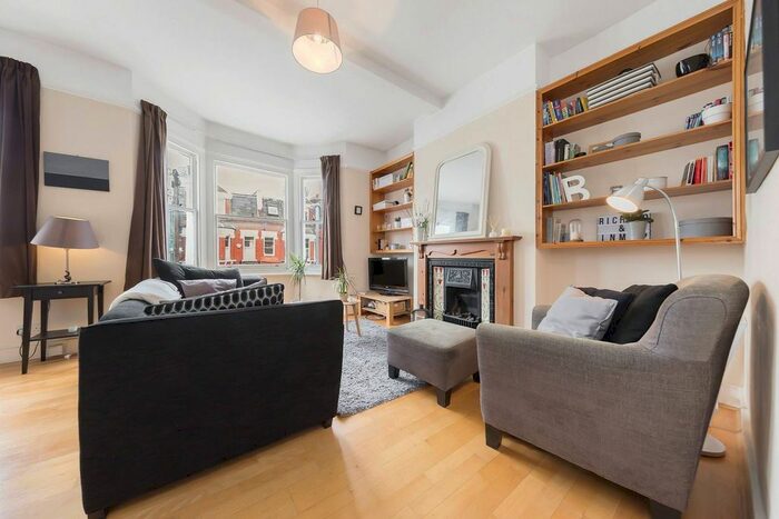 1 Bedroom Flat To Rent In Norroy Road, Putney, London, SW15