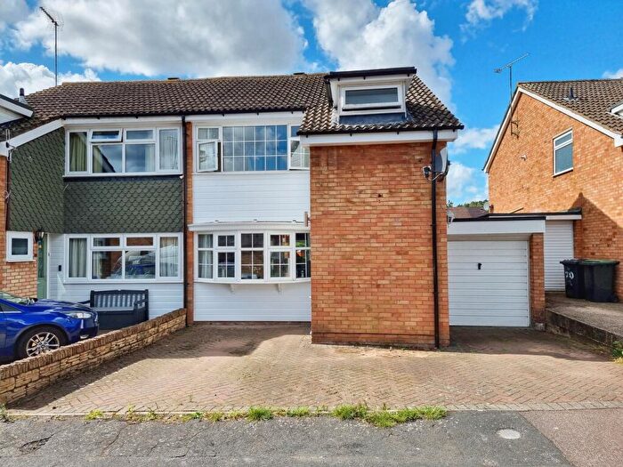 3 Bedroom Semi-Detached House For Sale In Tanqueray Avenue, Clophill, Bedfordshire, MK45