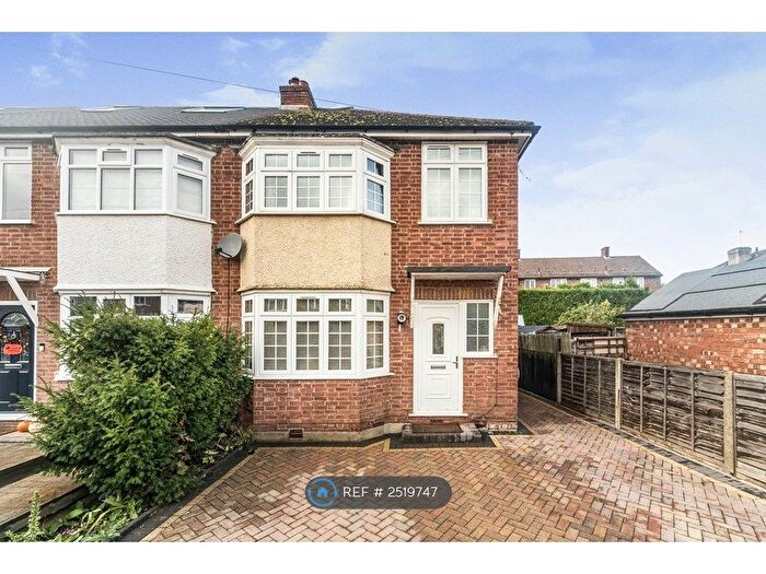 3 Bedroom Semi-Detached House To Rent In Cottimore Avenue, Walton-On-Thames, KT12