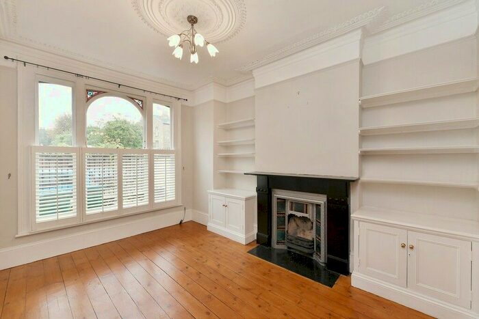 4 Bedroom Property To Rent In Cresford Road, Fulham, SW6