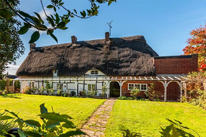 4 Bedroom Detached House For Sale In Old End, Padbury, Buckinghamshire, MK18