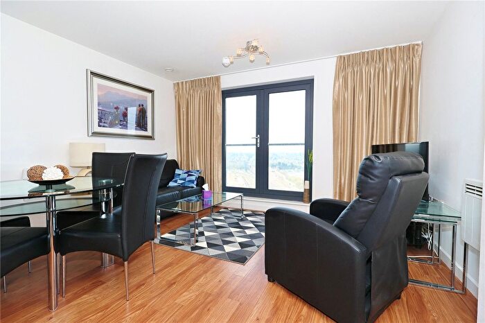1 Bedroom Flat To Rent In Guildford Road, Woking, Surrey, GU22