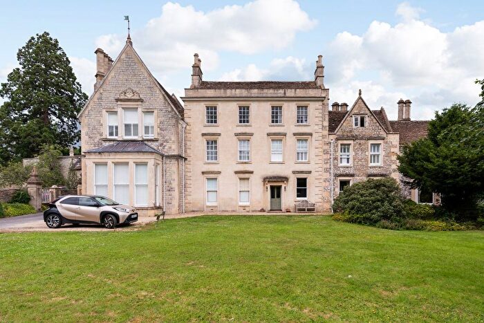 2 Bedroom Flat For Sale In Weston Lodge, Weston, Bath, BA1