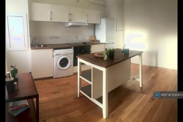 1 Bedroom Flat To Rent In Chestnut Grove, Crewe, CW1