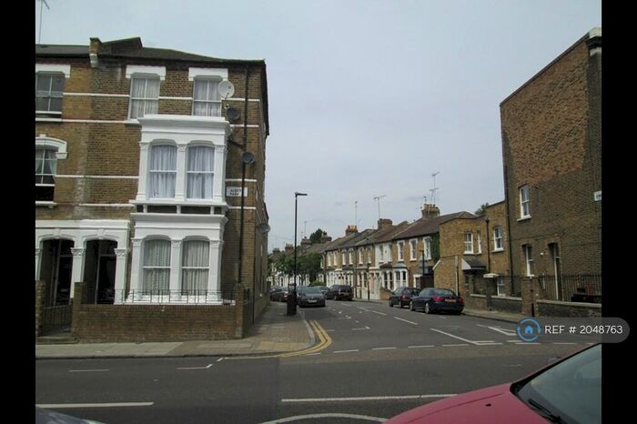 2 Bedroom Flat To Rent In Aubert Park, London, N5