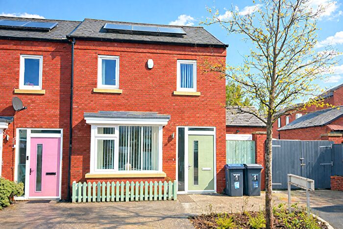 2 Bedroom End Terrace House For Sale In Cofton Park Close, Birmingham, B45