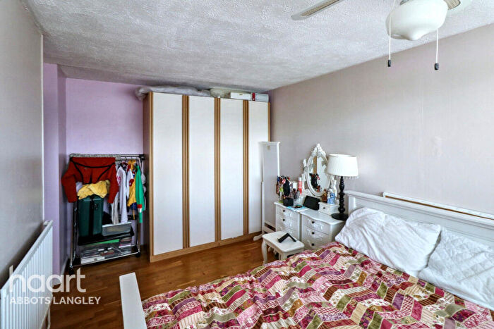 3 Bedroom Maisonette For Sale In Wensleydale, Hemel Hempstead, HP2