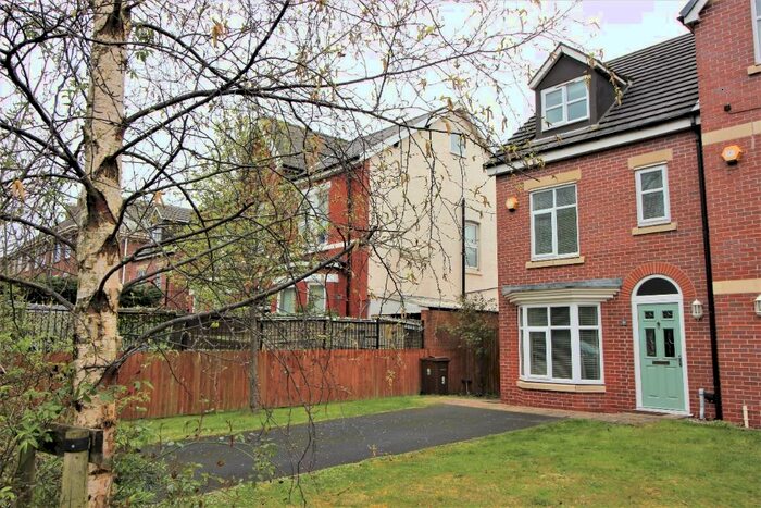 3 Bedroom Semi-Detached House To Rent In Curzon Road, Southport, PR8