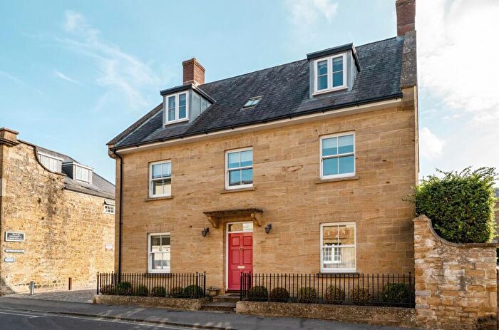 5 Bedroom Detached House For Sale In South Street, Sherborne, DT9