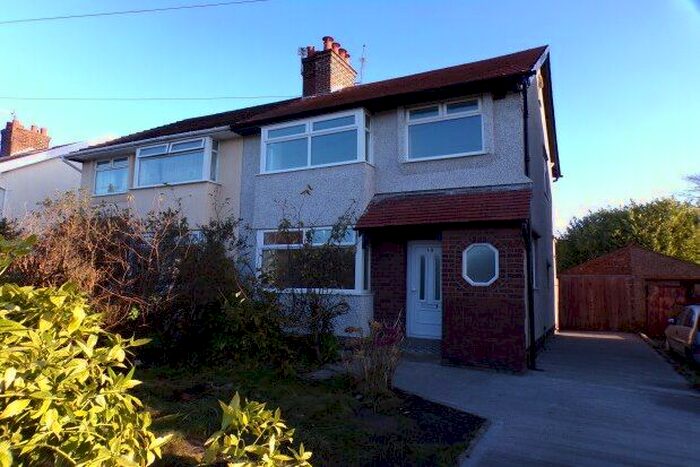 3 Bedroom Property To Rent In Teehey Lane, Wirral, CH63