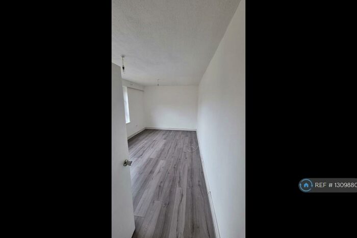 1 Bedroom Flat To Rent In Boundary Road, Barking, London, IG11