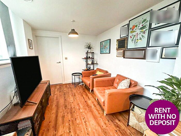 2 Bedroom Flat To Rent In Ashton Lane, Sale, Greater Manchester, M33