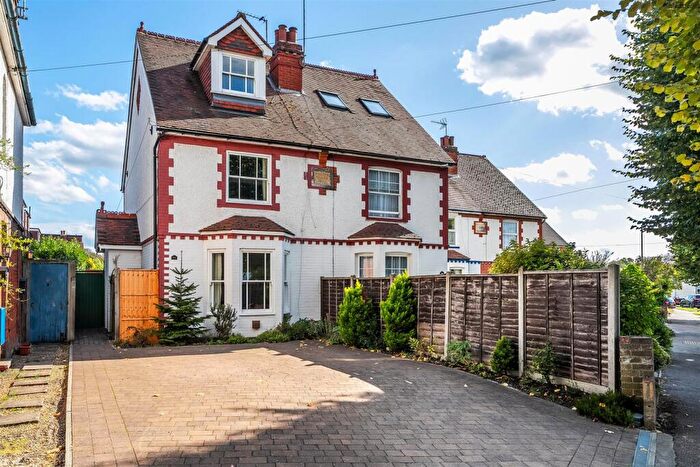 3 Bedroom Semi-Detached House For Sale In Barnett Wood Lane, Leatherhead, KT22