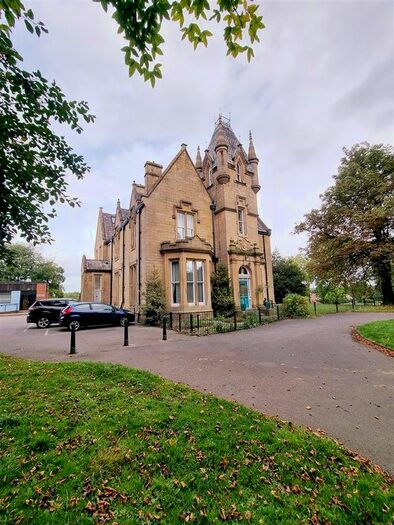 2 Bedroom Flat To Rent In New Street, Farsley, Pudsey, LS28