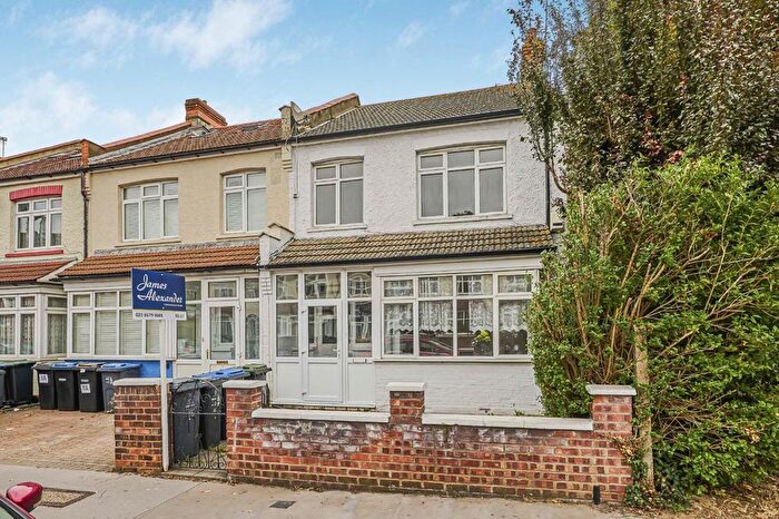 3 Bedroom End Of Terrace House To Rent In Shirley Road, Croydon, CR0