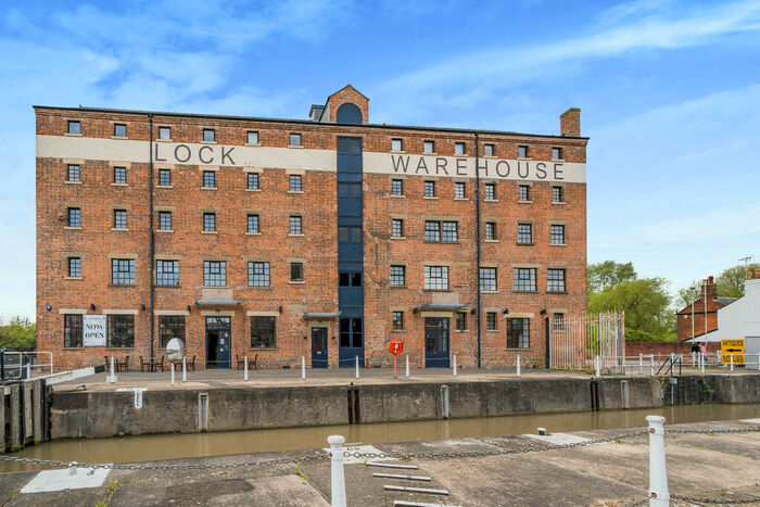 2 Bedroom Apartment To Rent In The Docks, Gloucester, GL1