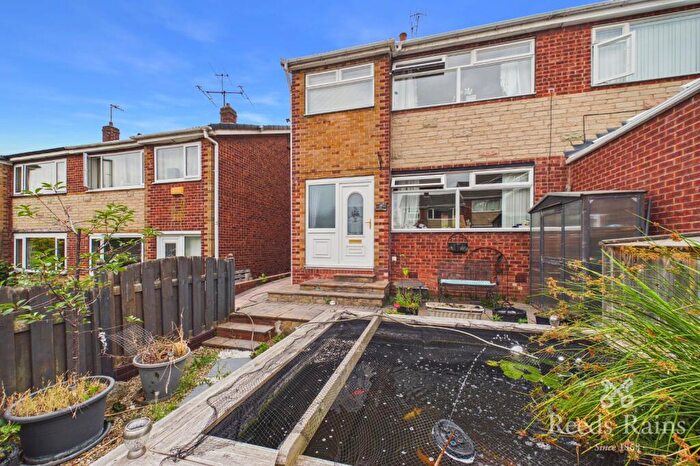 3 Bedroom Semi-Detached House For Sale In Chiltern Rise, Brinsworth, Rotherham, South Yorkshire, S60
