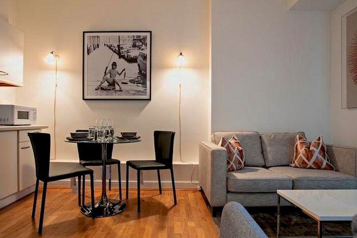 1 Bedroom Flat To Rent In - Nottingham Place, Marylebone, London, W1U