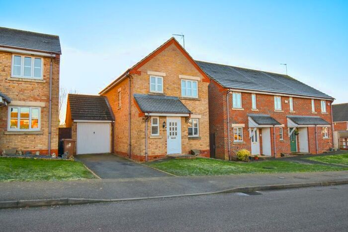 3 Bedroom Detached House To Rent In Walkers Way, Wootton, Northampton, NN4