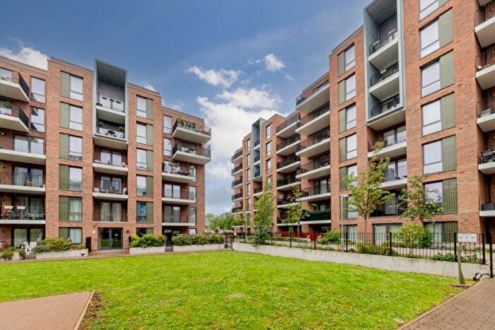 2 Bedroom Flat For Sale In Hansel Road, Kilburn Park, NW6