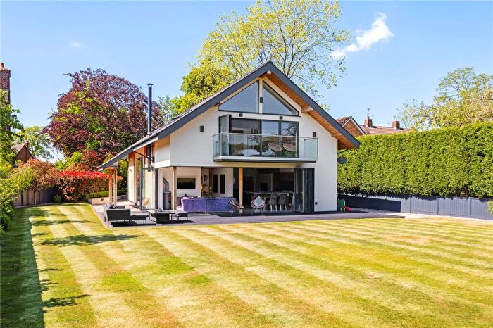 5 Bedroom Detached House For Sale In Crewe Road, Alsager, Stoke-on-Trent, Cheshire, ST7