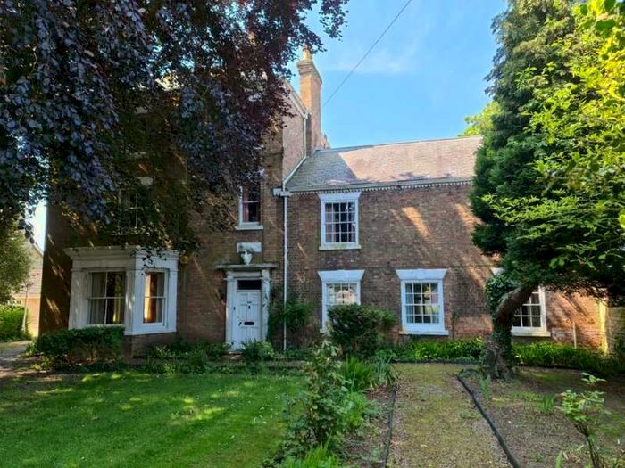 6 Bedroom Detached House For Sale In 248 Lea Road, Gainsborough, DN21