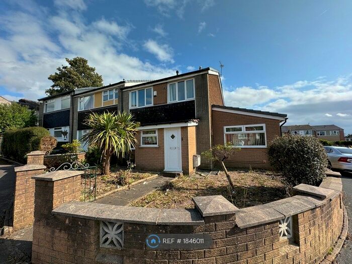 3 Bedroom Semi-Detached House To Rent In Union Road, Ashton-Under-Lyne, OL6