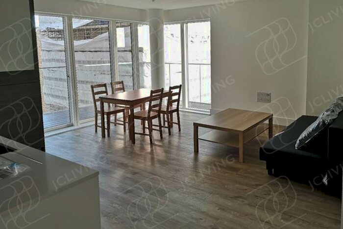 2 Bedroom Flat To Rent In Kidbrook Village, SE3