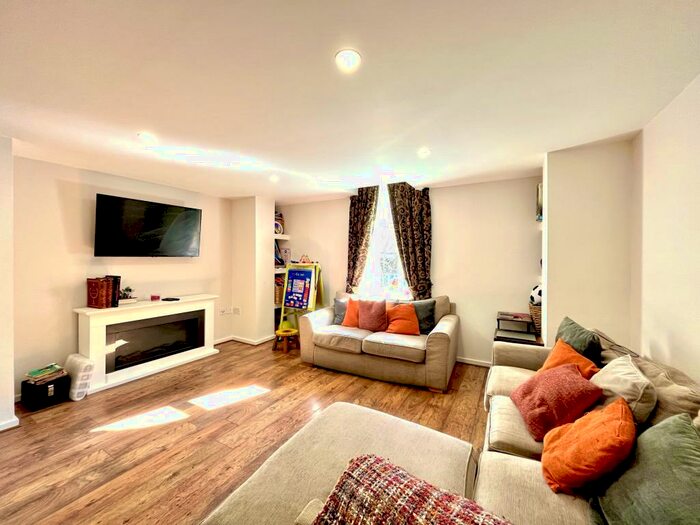 2 Bedroom Apartment To Rent In Hanover Mill, Newcastle Quayside, NE1