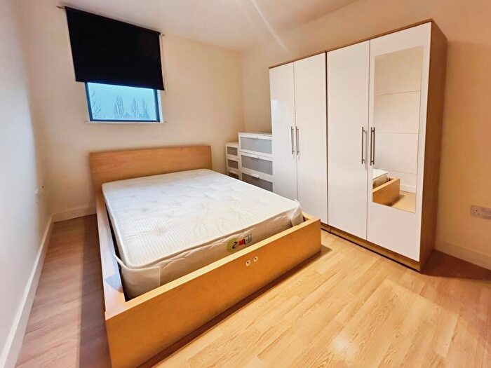 1 Bedroom Flat To Rent In The Exchange, Dickenson Road, M14
